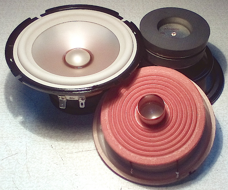 Yamaha NS-777.jpg