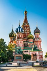 depositphotos_81219884-stock-photo-st-basils-cathedral-on-red.jpg