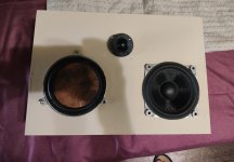 photostudio_1784381405737.jpg