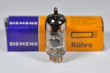 tube-siemens-e88cc6922-tube-siemens-e88cc6922-1-min.jpg