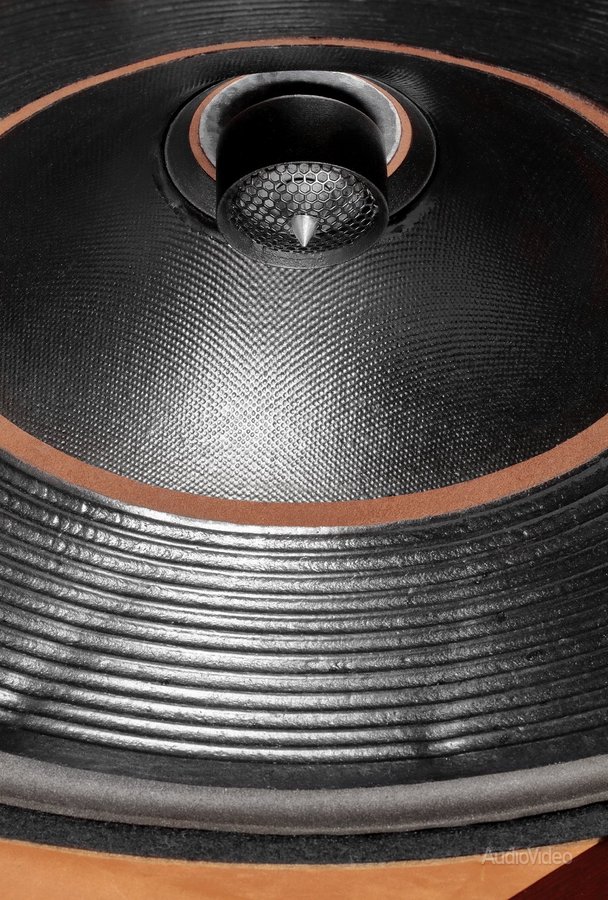 AllB-Helium_Horn_500_02.jpg