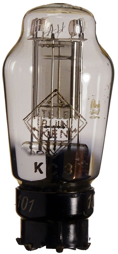 KC3-Triode--Eine-historische-Radioroehre-von-Telefu.JPG